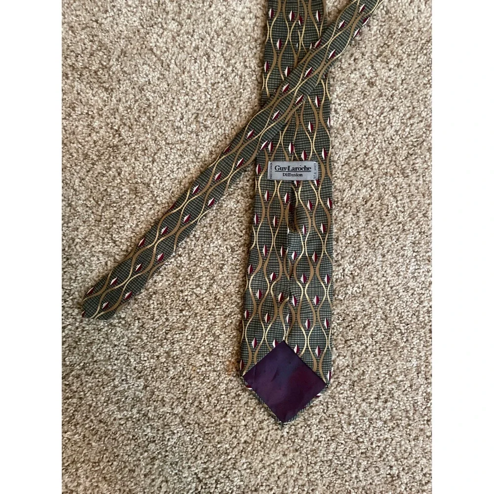 Guy Laroche Mens Silk Tie OS Green Gold Geometric Diamond Pattern Made in Canada